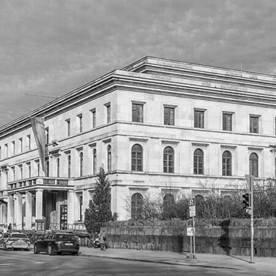 Munich University of Music and Theater/© Raimond Spekking/via Wikimedia Commons